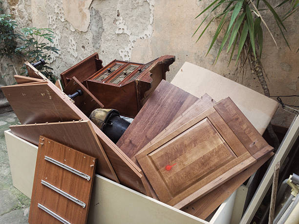 Best Mattress Removal Service  in Dale, IN